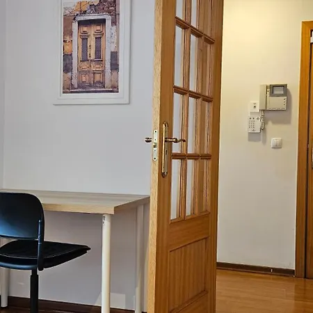 Modern 3 Bed Flat - Beaches, Expo & Fun - Your Gateway To Lisbon Apartment *