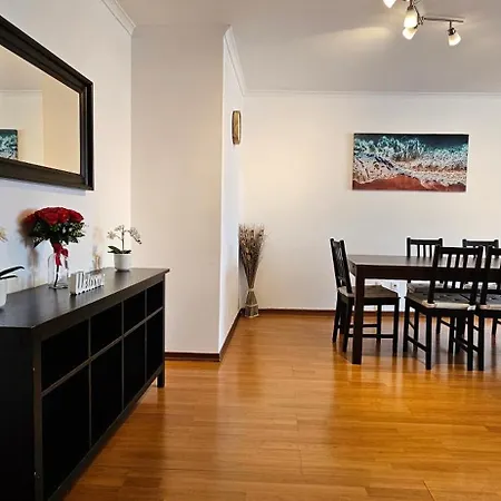 Modern 3 Bed Flat - Beaches, Expo & Fun - Your Gateway To Lisbon モンチジョ