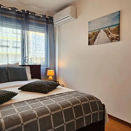 アパート Modern 3 Bed Flat - Beaches, Expo & Fun - Your Gateway To Lisbon モンチジョ