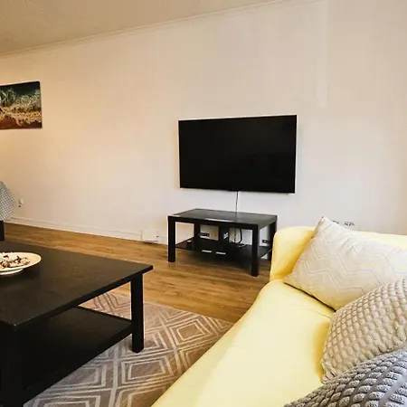 Modern 3 Bed Flat - Beaches, Expo & Fun - Your Gateway To Lisbon モンチジョ