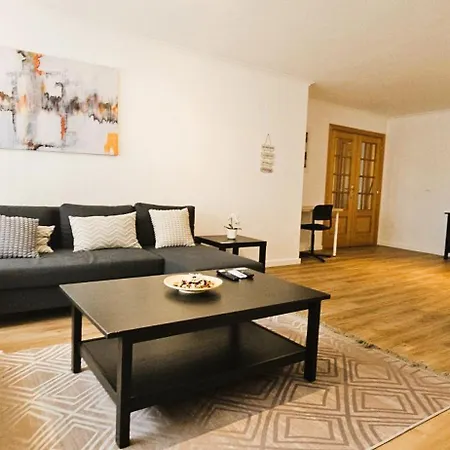 アパート Modern 3 Bed Flat - Beaches, Expo & Fun - Your Gateway To Lisbon モンチジョ