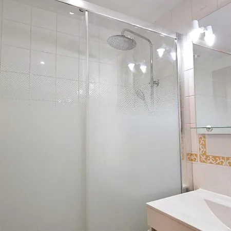 Modern 3 Bed Flat - Beaches, Expo & Fun - Your Gateway To Lisbon アパート モンチジョ