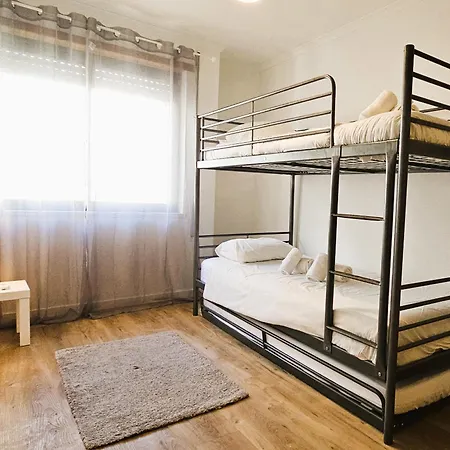 Modern 3 Bed Flat - Beaches, Expo & Fun - Your Gateway To Lisbon Apartamento
