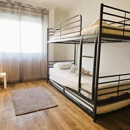 Modern 3 Bed Flat - Beaches, Expo & Fun - Your Gateway To Lisbon