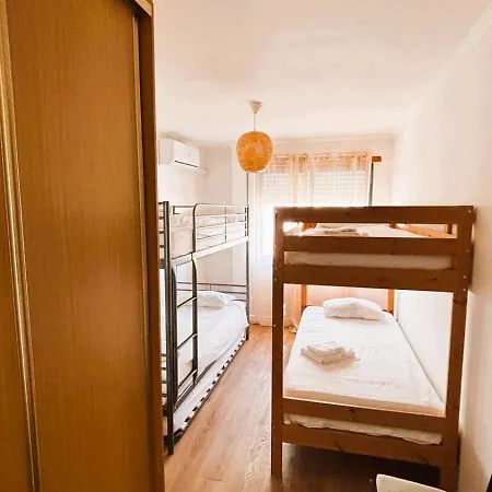 Modern 3 Bed Flat - Beaches, Expo & Fun - Your Gateway To Lisbon Lejlighed
