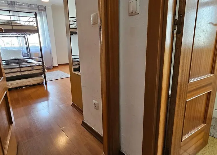 Modern 3 Bed Flat - Beaches, Expo & Fun - Your Gateway To Lisbon * Монтижу