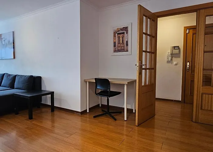 Апартаменты Modern 3 Bed Flat - Beaches, Expo & Fun - Your Gateway To Lisbon Монтижу