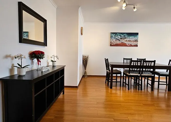 Modern 3 Bed Flat - Beaches, Expo & Fun - Your Gateway To Lisbon Монтижу